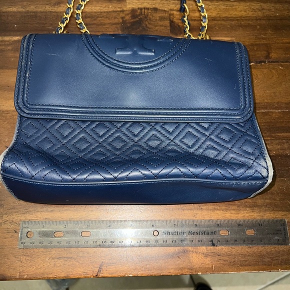 Tory Burch Fleming Convertible quilted leather SHOULDER BAG in navy blue - Picture 16 of 16